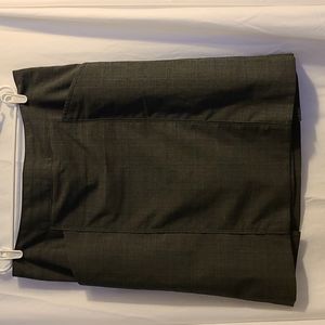Charcoal and black plaid pencil skirt, lined w pockets (18)